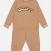 Emporio Armani Baby Tracksuits Unisex - Tracksuit - Zenzero Chiaro