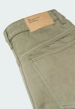 Mango Kids Sergio - Slim Fit Jeans - Kaki 13 Mango Kids Sergio - Slim Fit Jeans - Kaki -Kids Clothing Shop 7570eb2c2a604456923e96854c5ee4c8