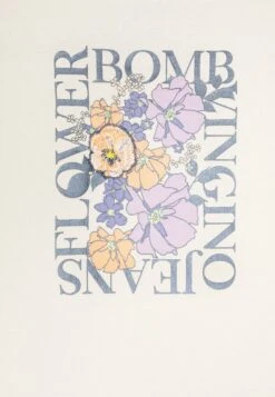 Vingino Nanny - Sweatshirt - Macroon White -Kids Clothing Shop 89b0323c3bf84526b2d04ded05508192