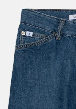 Calvin Klein Jeans Skater - Relaxed Fit Jeans - Authentic Vintage New -Kids Clothing Shop bf584f9d0eda4637a2cff53a19834ca2