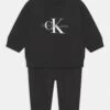 Calvin Klein Jeans Baby Monogram Unisex Set - Tracksuit - Black